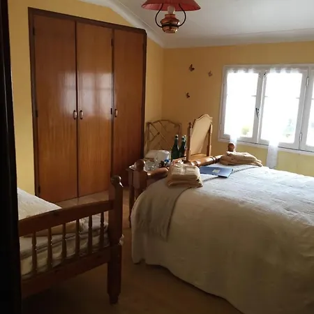 فندق مبيت وإفطار Chez Nous Mael-Carhaix